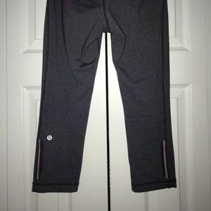 Very Flattering Lululemon crop!